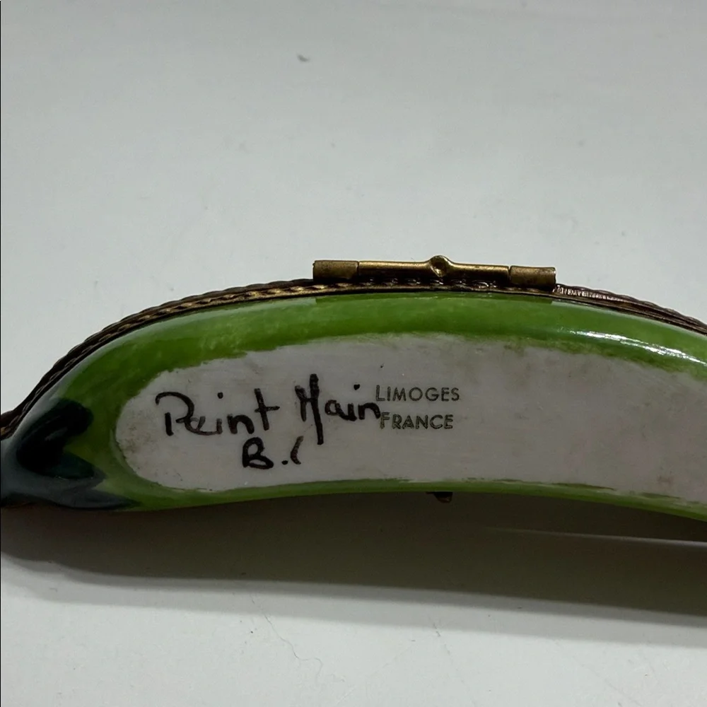Limoges Green and Black Pea Pod Trinket Box